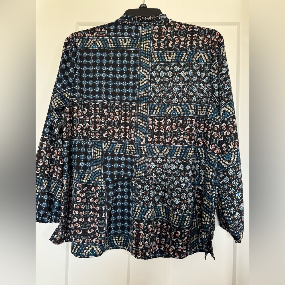 LOFT | Plus Patchwork Back Peplum Blouse - Picture 4 of 9